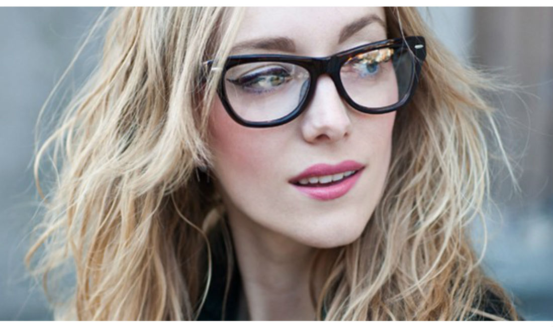 Makeup Tips for Looking Good in Glasses - style etcetera