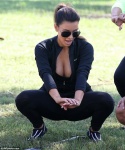 Kim Kardashian-West squat