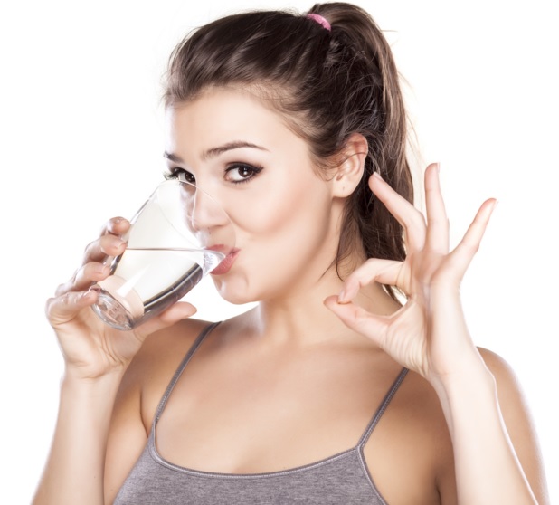 10 Reasons Why We Should All Be Drinking More Water