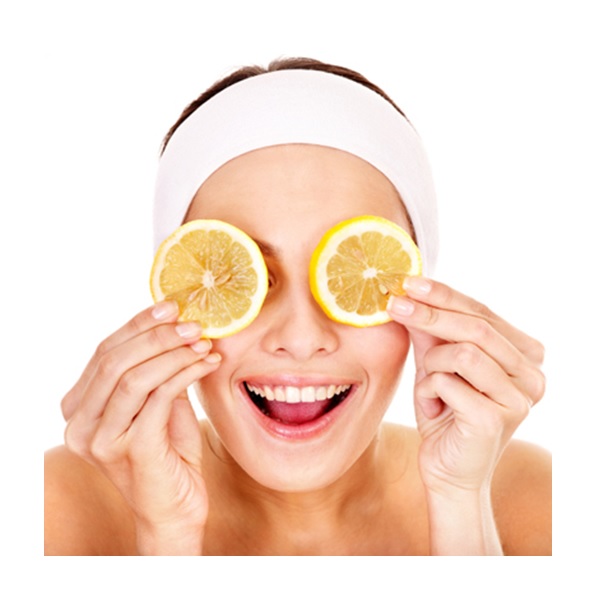 10 Simple Beauty Benefits Using Lemon